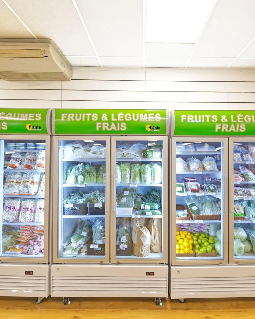 Vitrines réfrigérées « Fruits & légumes frais » chez H.ASIE